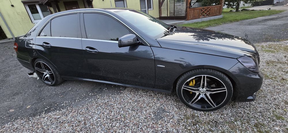 Mercedes W212 3 l V6