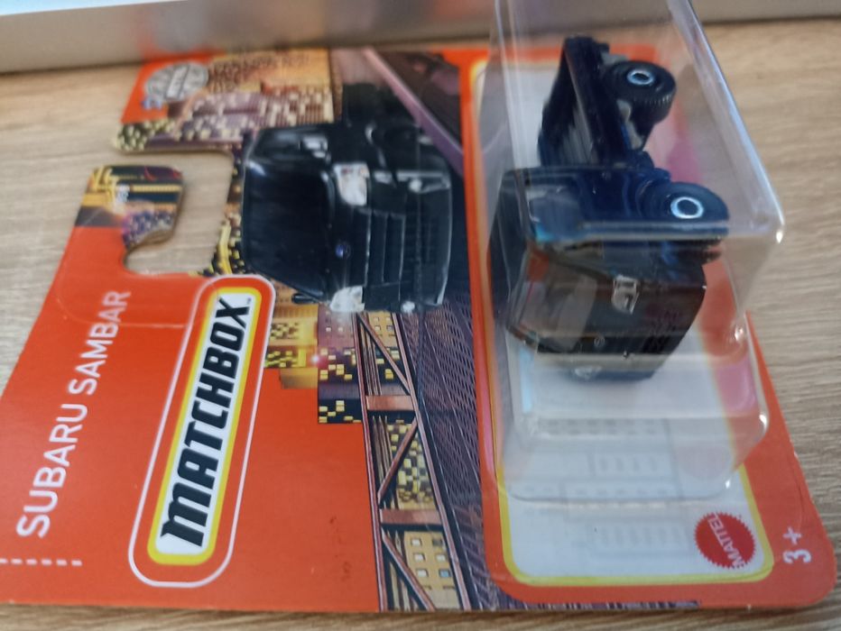 Matchbox Subaru  skala 1:64