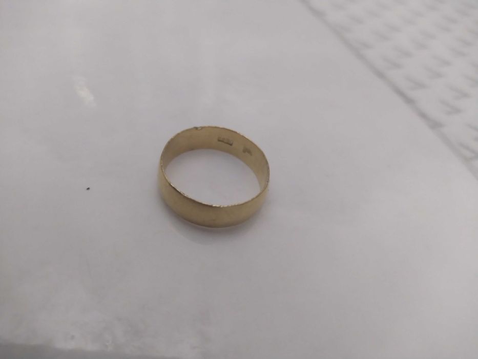 Золота обручка 6г