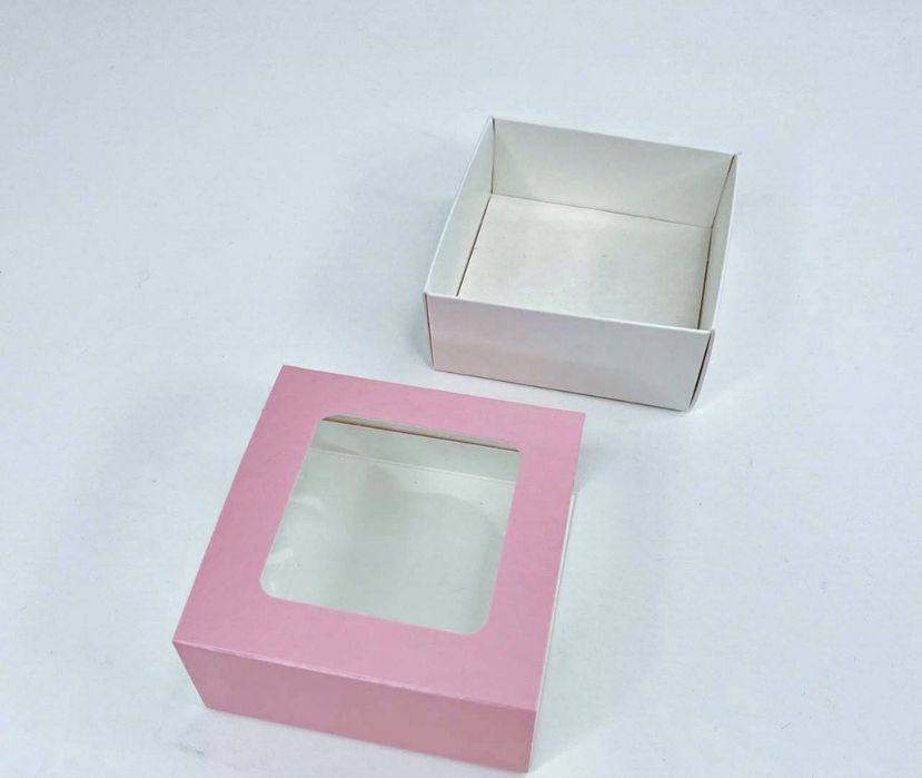 Коробка 80*80*35 мм, з вікном, пудра
