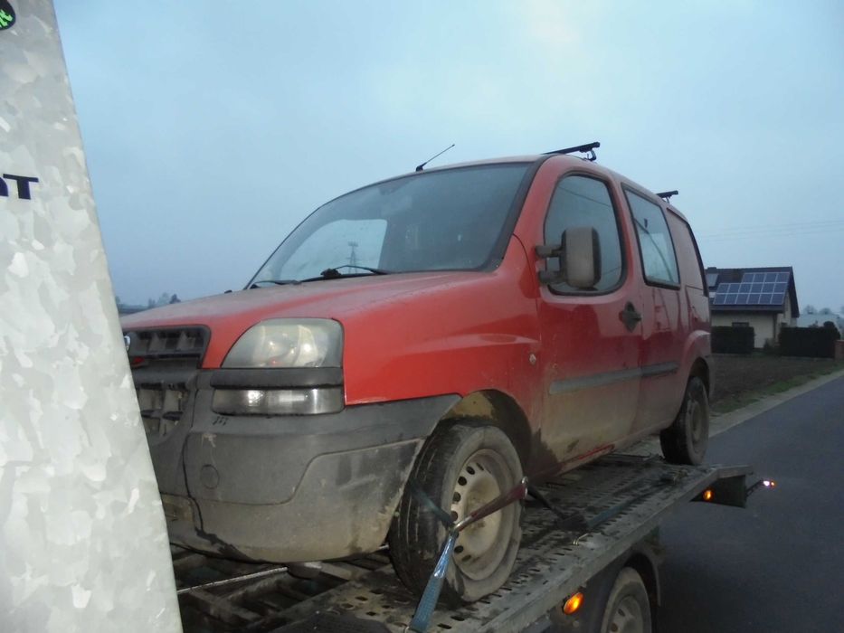Fiat Doblo 1.9 diesel zwykły, dostawczy, na części, czerwony
