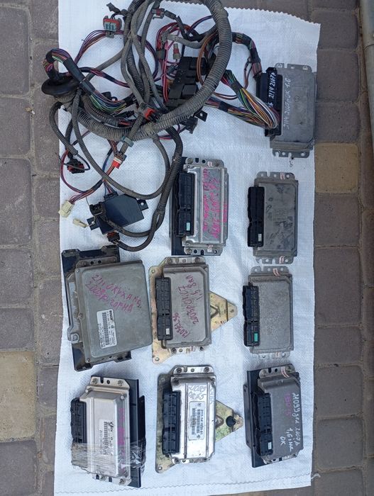 Мозги комп'ютер январь5.1/ 7.2 bosch проводка