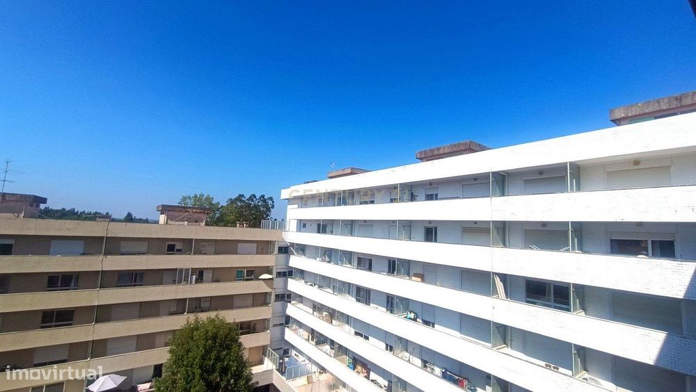 Apartamento Novo em Tamengos, Anadia - 1 Quarto com Varanda