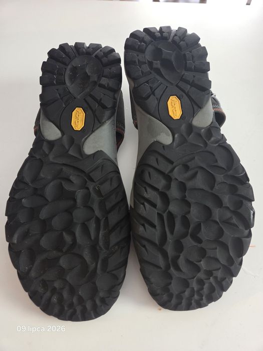 Sandały trekkingowe quechua vibram