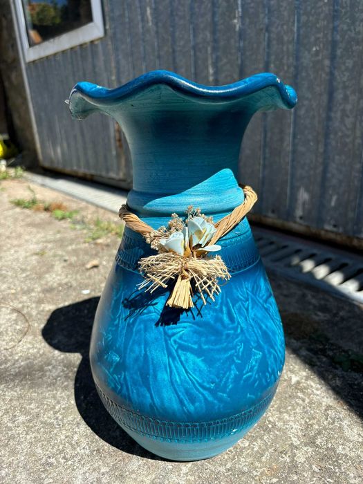 Vaso azul lindo para decoração