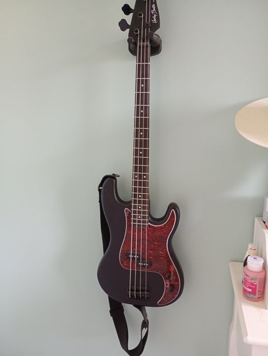Gitara basowa i wzmacniacz