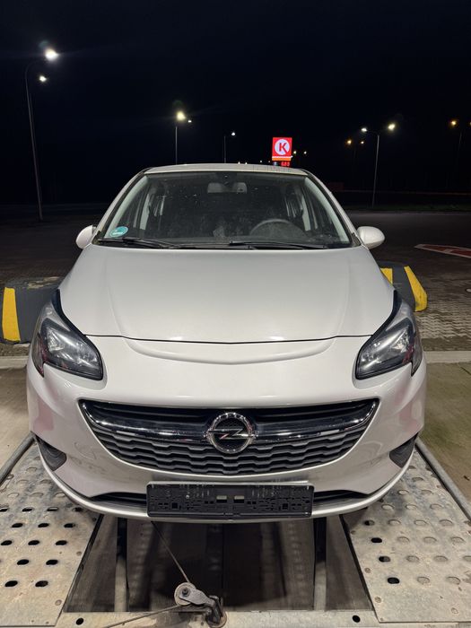 Opel Corsa E maska Z176 w kolor