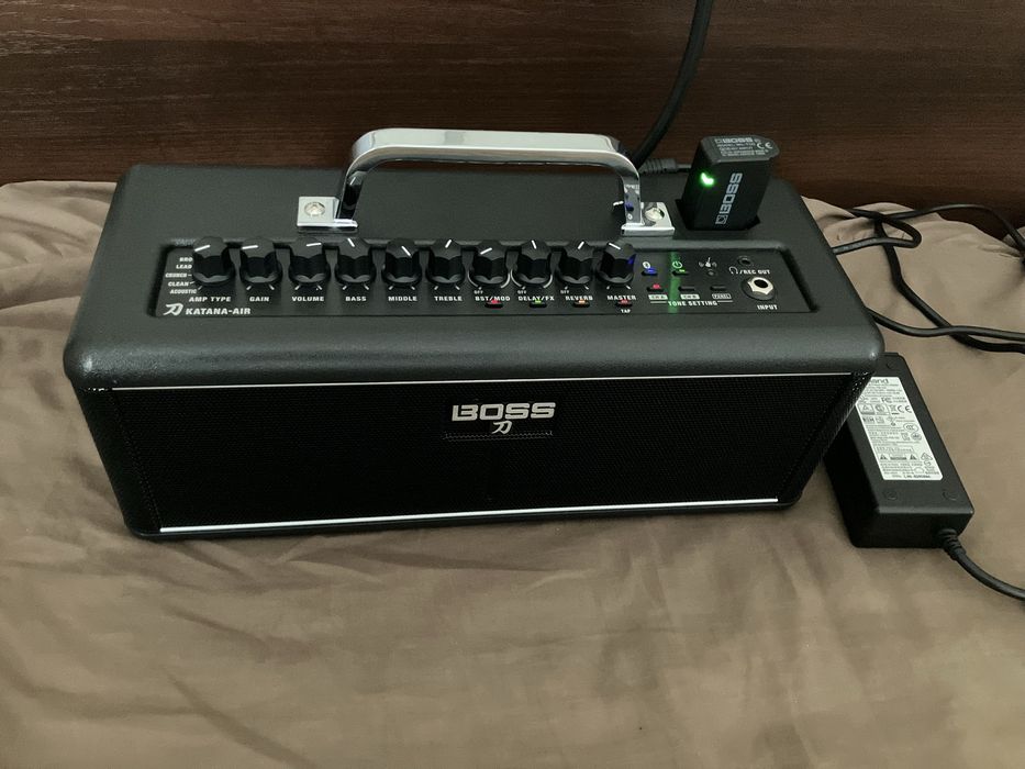 Boss Katana Air 30Вт комбопідсилювач + трансмітер Boss WL-T Wireless Transmitter