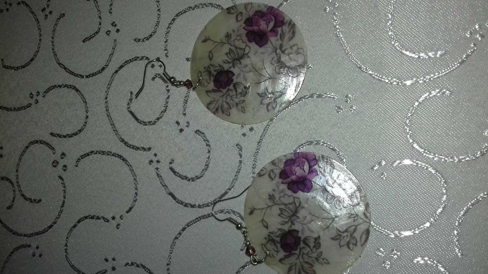 Sprzedam biżuterię.