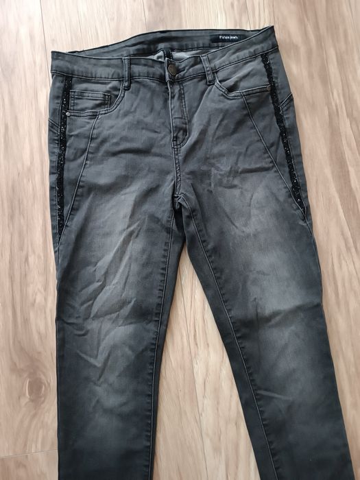 Ciemnoszare spodnie jeansowe rurki z lampasami z cekinów 42 XL