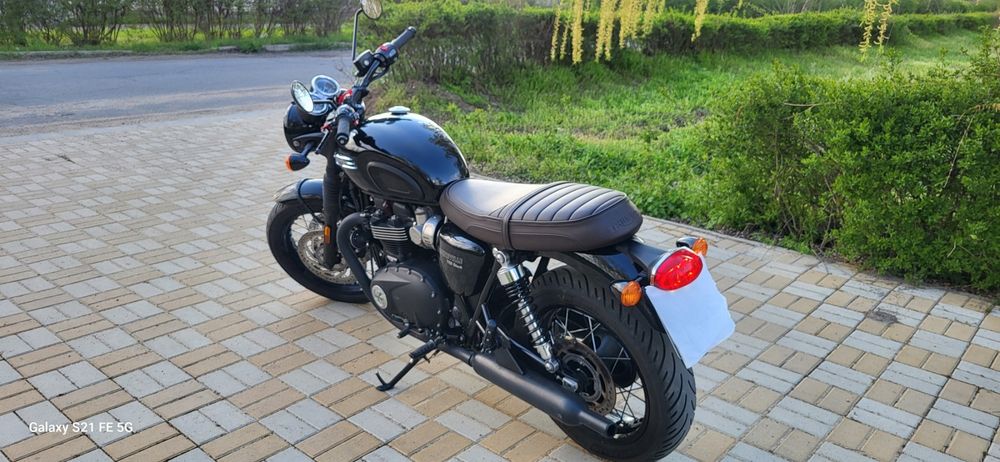 Triuph Bonneville
