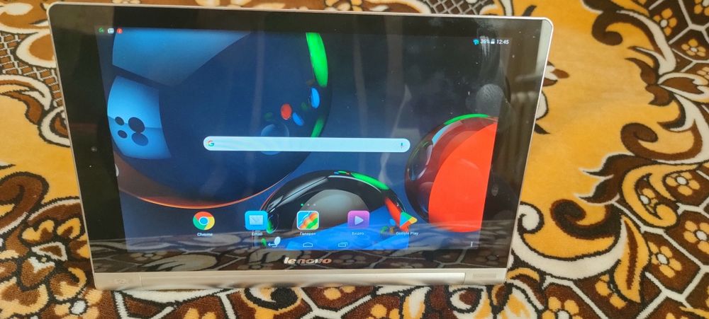 Lenovo Yoga Tablet 10 (B8000-F) — це 10.1-дюймовый