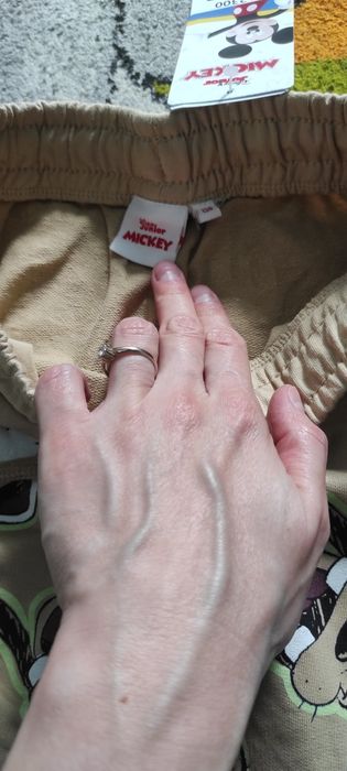 Нові спортивні штани