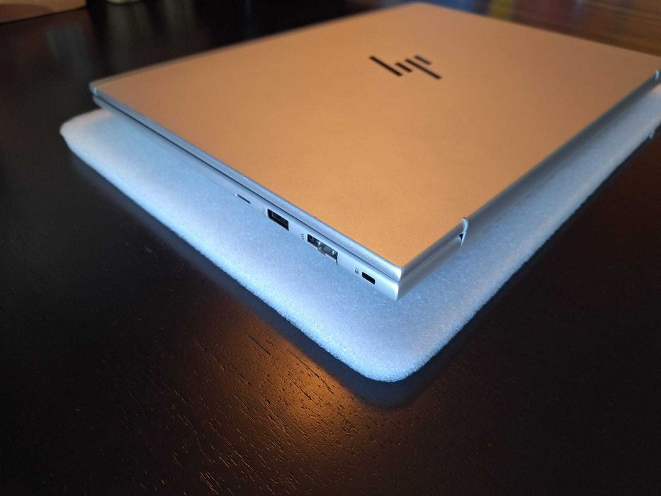 Hp Elitebook 640 G11 / I5 Ultra 135u / memória 24Gb / ssd 256gb
