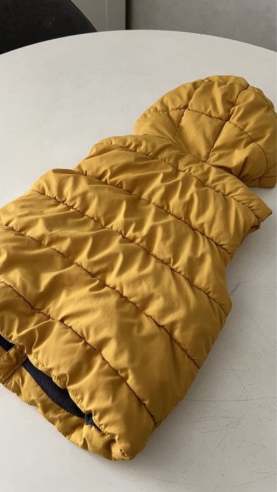 Жилетка Zara 110 на флісі Безрукавка