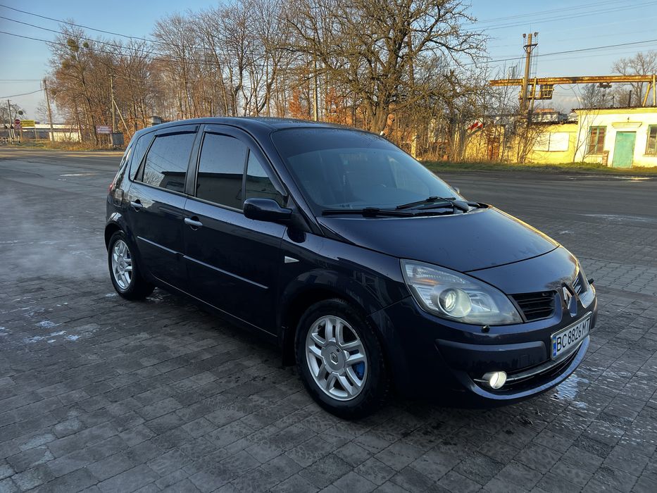 Продам сценіка меган