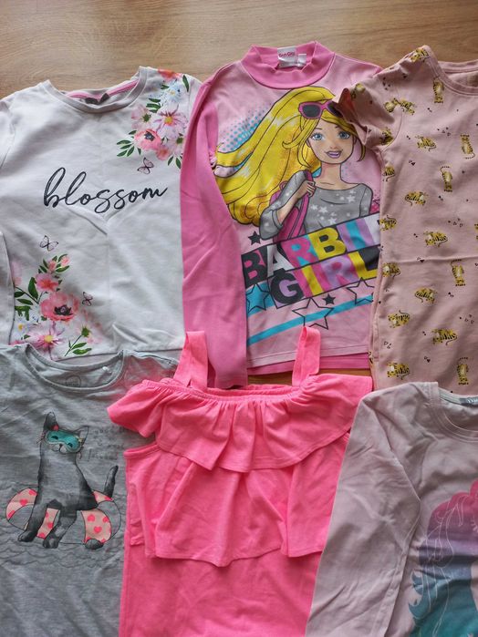 Zestaw ubrań dla dziewczynki 140