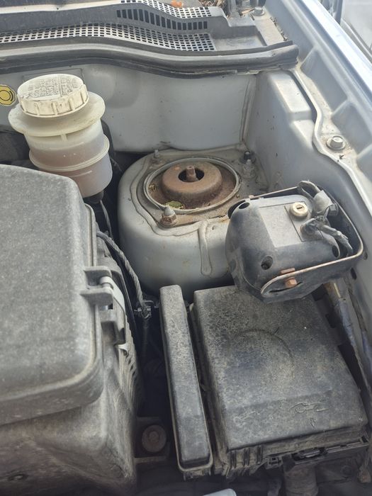 mitsubishi outlander 1 2004 2.0 Г/Б