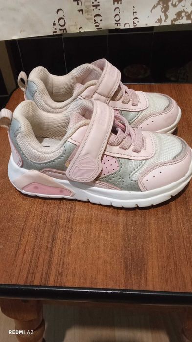 Фірмові кросівки для дівчинки які блимають