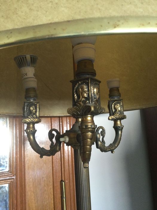 Candeeiro em bronze / latão de pé alto Antigo 175 cm