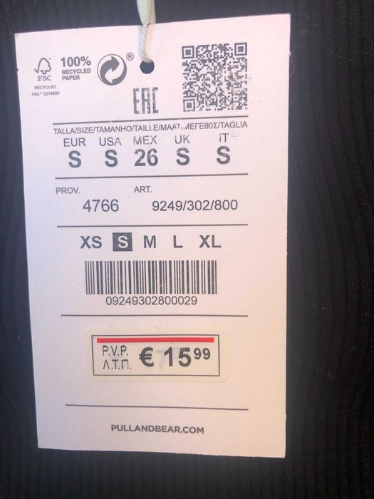 Top curto Pull&bear novo