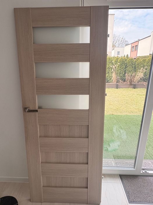 Drzwi wewnętrzne drewniane