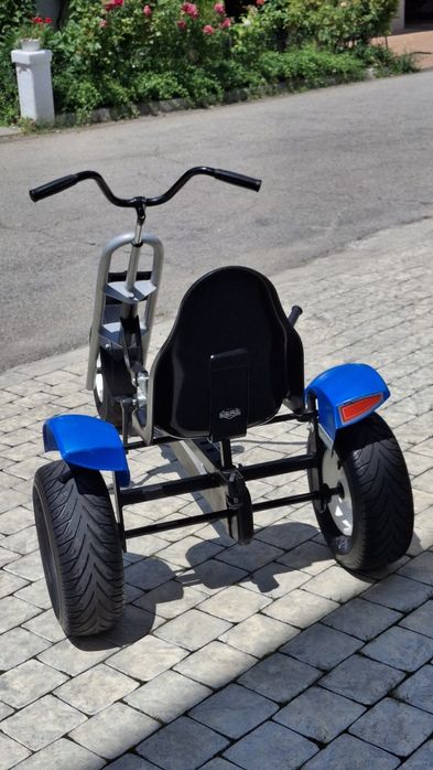 Продам Веломобиль Berg