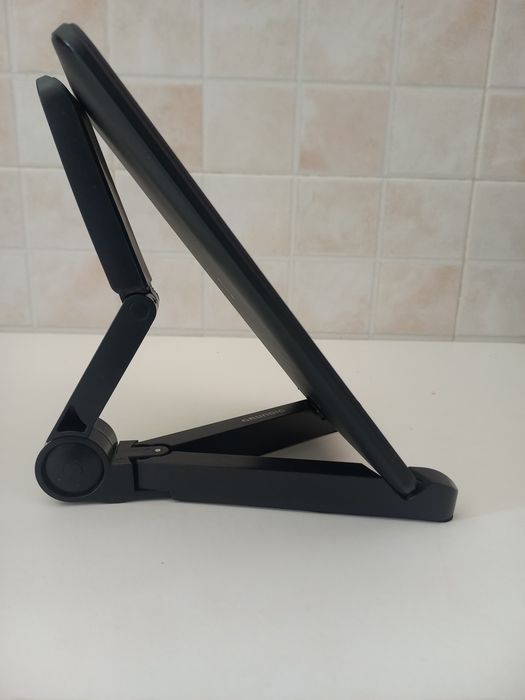 Mobile Phone or Tablet Stand64552299731329123
