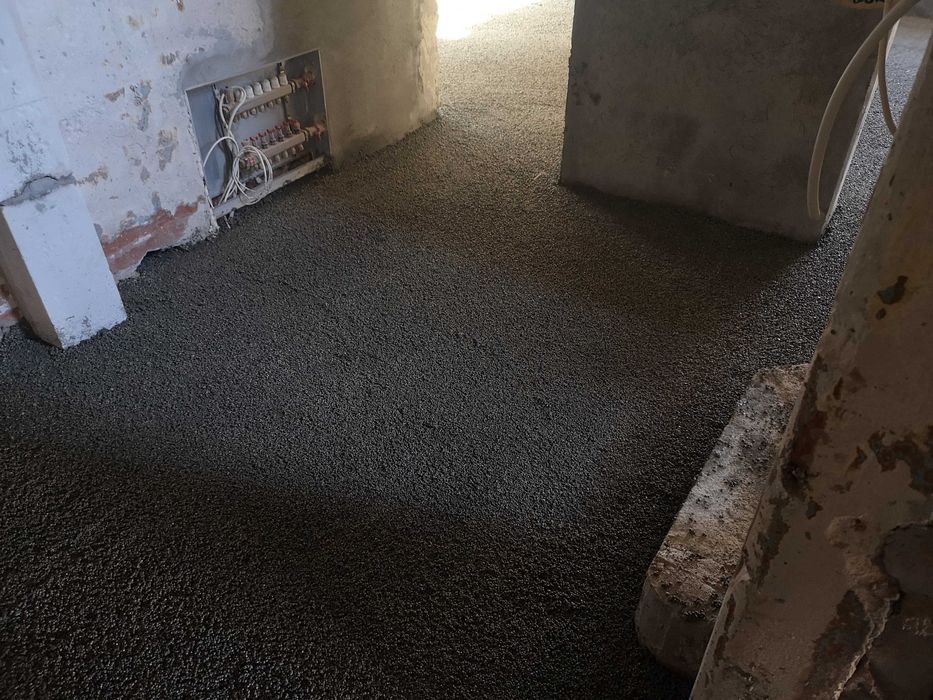 Wylewki maszynowe, posadzki, docieplenia stropów, Styrobeton