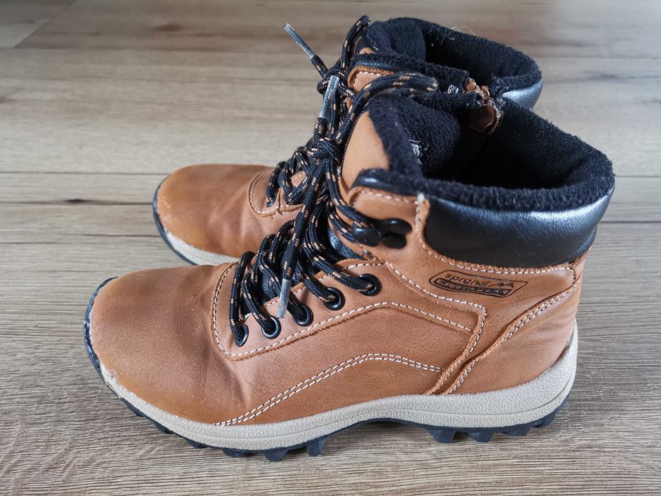 Buty zimowe SPRANDI r 32, dł wkładki 21cm. Używane.