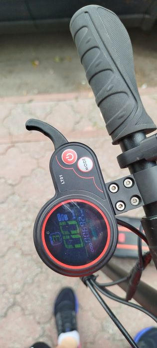 Електросамокат Kaabo Skywalker 8H ECO500