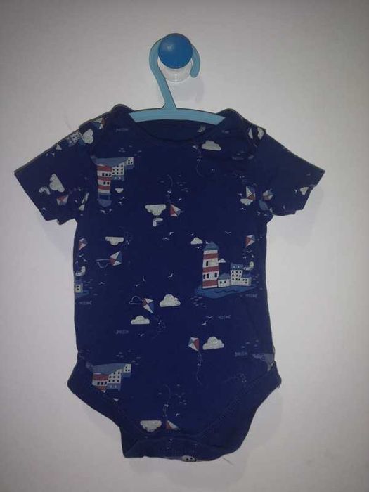Zestaw niemowlecy dla chłopca, śpiochy, body, czapeczki 56-62 cm 1-3 m