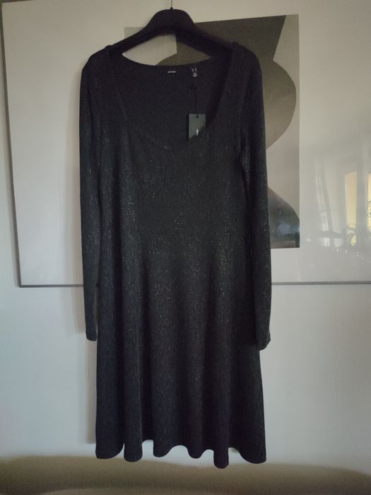 Błyszcząca sukienka Vero Moda rozmiar M