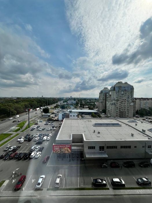 продажа 3к (кухня + три комнаты) в ЖК Днепровская Брама