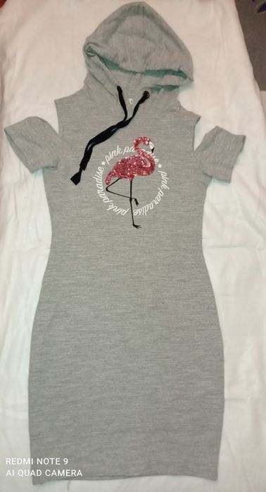 Сукня жіноча з капюшоном