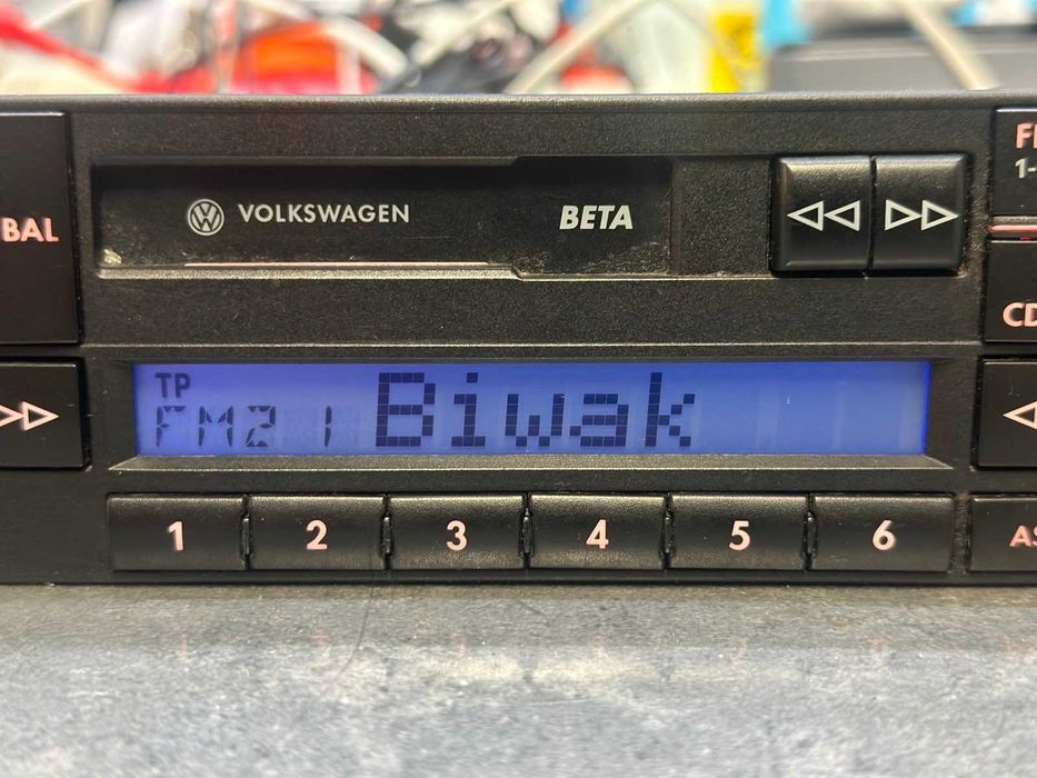 Fabryczne Radio VW Beta Passat Golf Transporter Caravele Lupo Fox