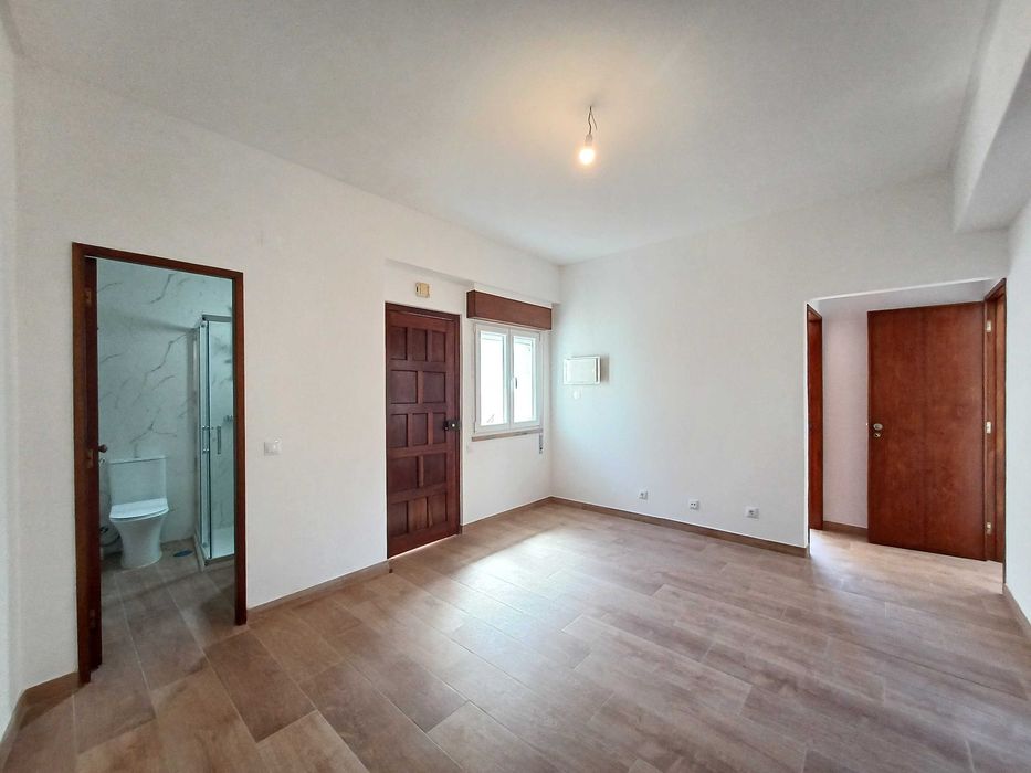 Apartamento T3 - Mira de Aire - Arrenda
