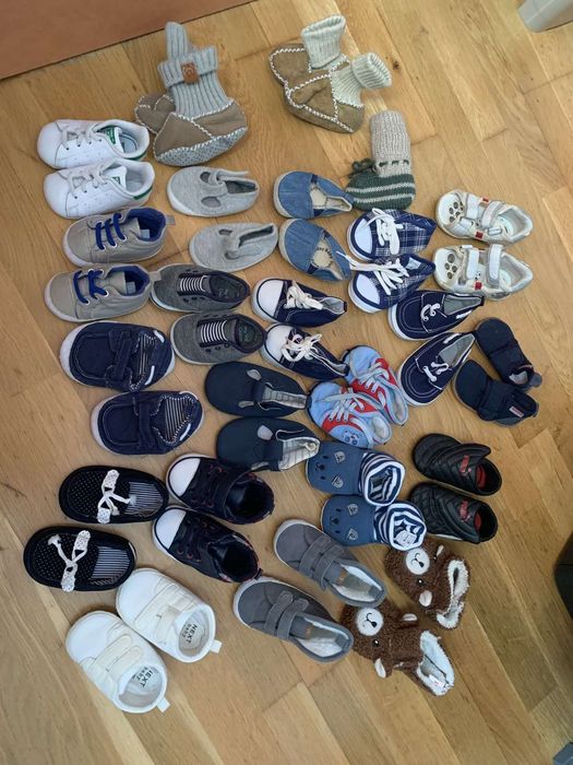 Капці, тьопики, пінетки, взуття для немовлят 0-3 м