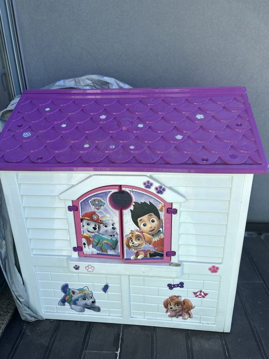 Casa de exterior rosa patrulha pata