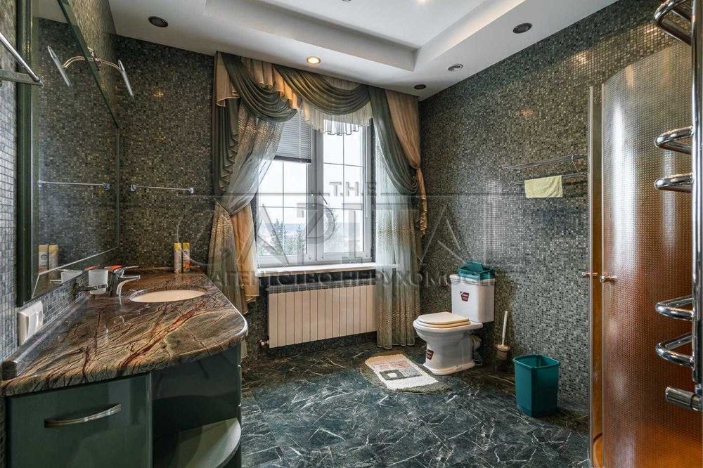 Продаж будинку з басейном, с. Хлепча, Васильківський р-н