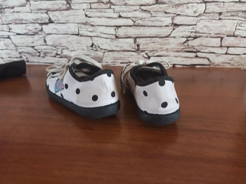 Trampki dziewczęce r.34