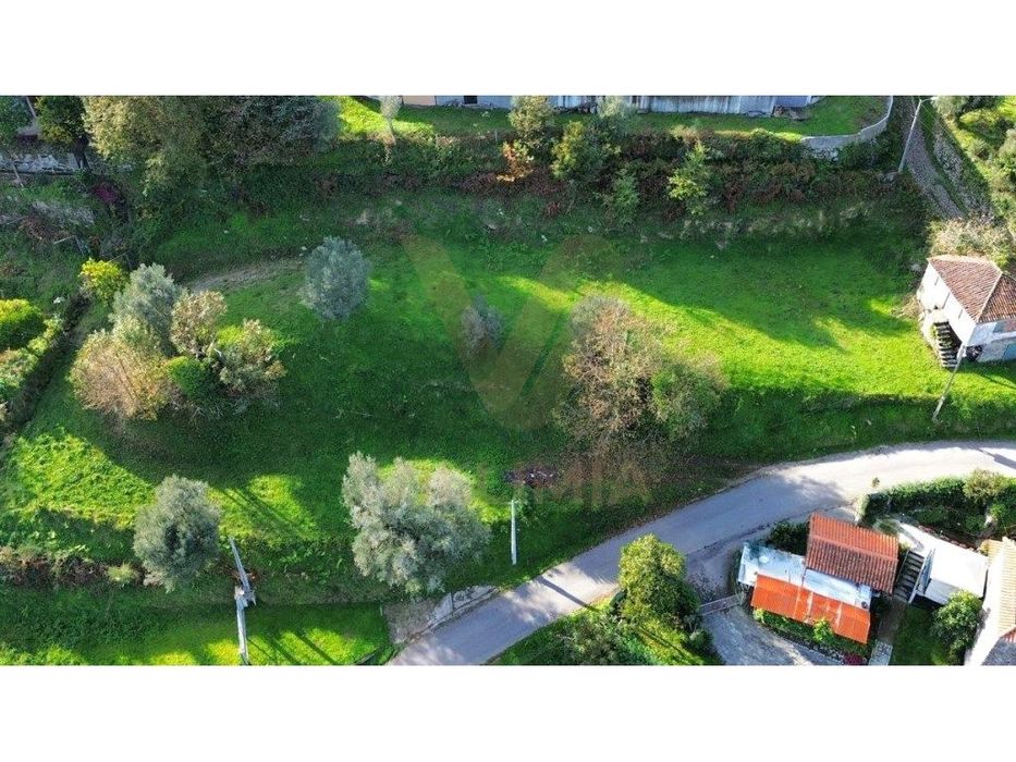 Terreno 2067m² c/Projeto Aprovado - Gondufe - Ponte de Lima