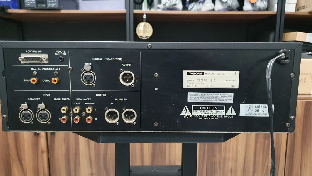 Tascam DA30 DAT Recorder + Remote