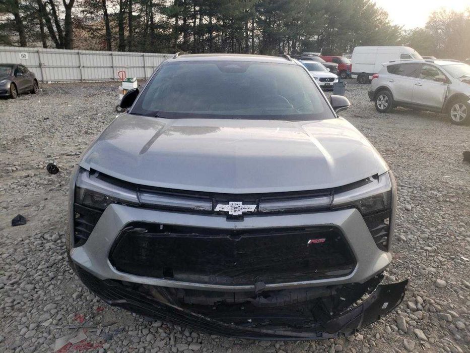 Двері Chevrolet Blazer EV