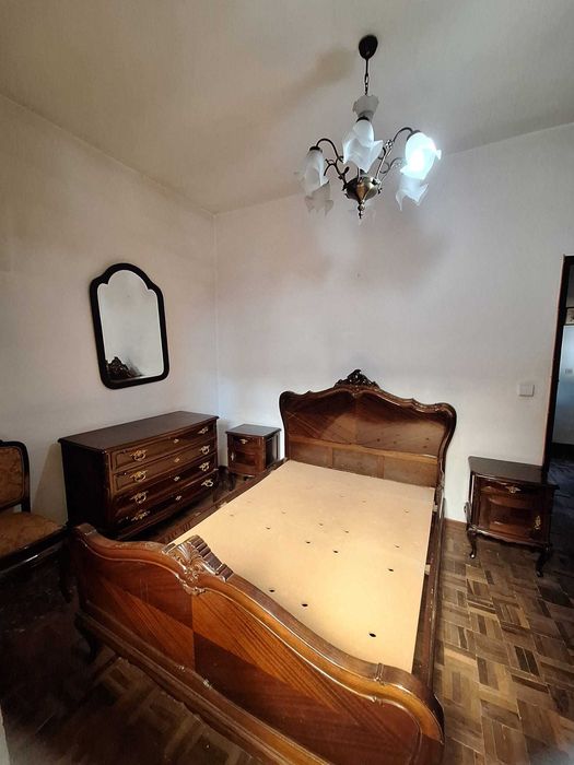 Mobília de Quarto de Casal (Cerejeira)