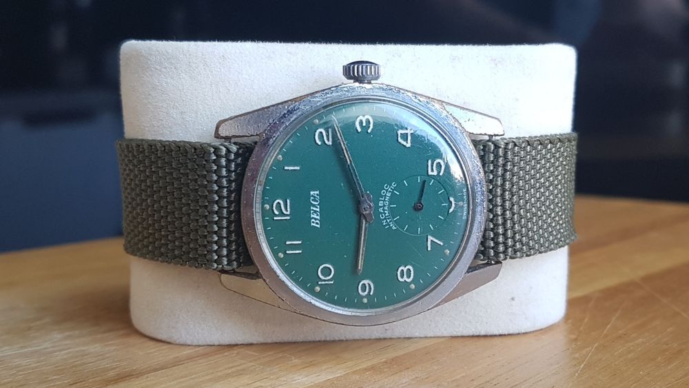 Zegarek vintage w stylu wojskowym