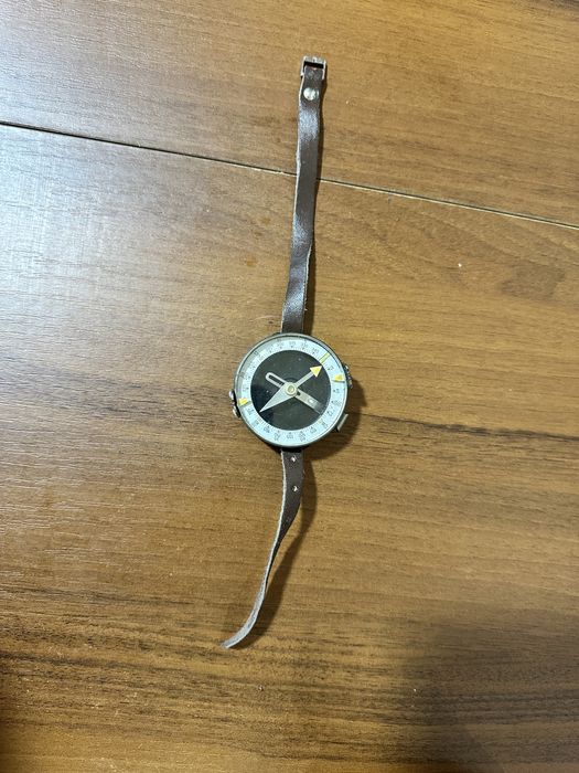 Компас Адріанова