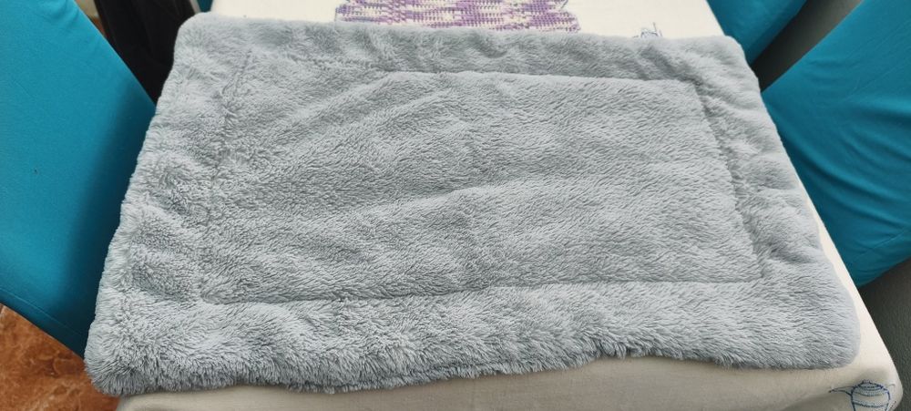 Tapete para cão de pelúcia novo