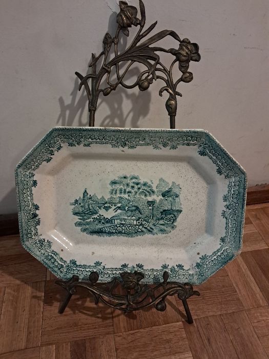 10€ porta prátos, muito bonito.