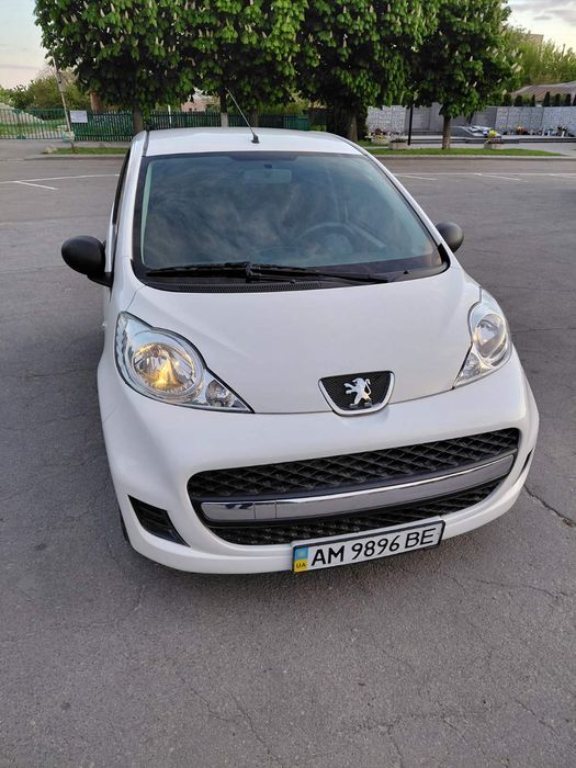 Продам автомобіль Пежо 107